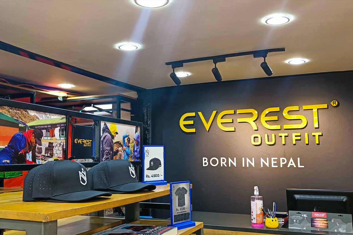 Everest Outfit thamel